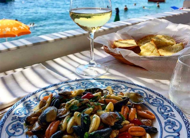 gastronomic boat tour to Nerano