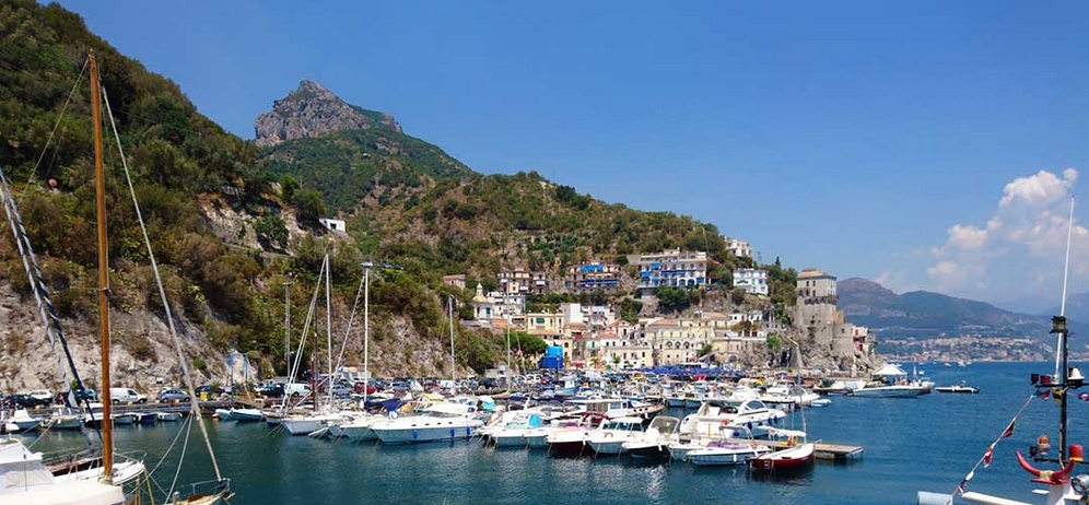 the port of Cetara water taxi service from Cetara