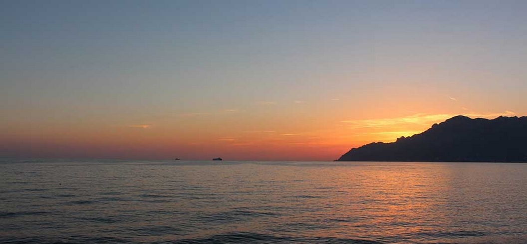 sunset boat trips in Maiori