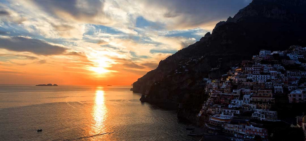 sunset boat charter in Sorrento