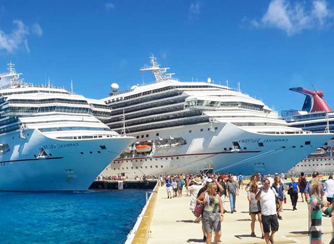 gite in barca mezza giornata navi da crociera Salerno