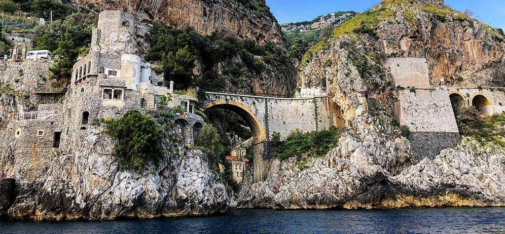 entrata del Fiordo di Furore gite in barca privata Fiordo di Furore